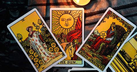 cuantas cartas tiene un tarot|Tipos de Tarot » Cuántos son, Arcanos y Barajas de。